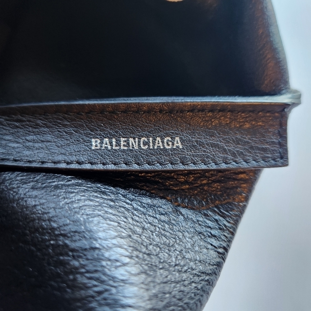 Balenciaga Everday Shopping Tote White leather in VGUC - Picture 3 of 16